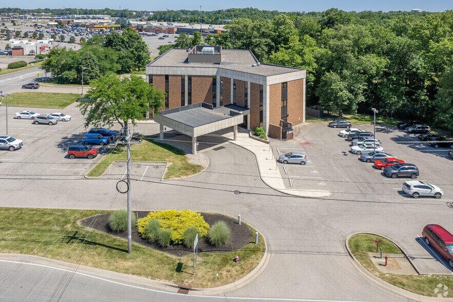 More Photos Of 4452 Eastgate Blvd, Cincinnati Office For Sale