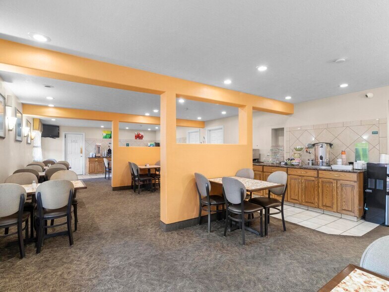 More Photos Of 250 N 1100 W, Cedar City Hotel For Sale