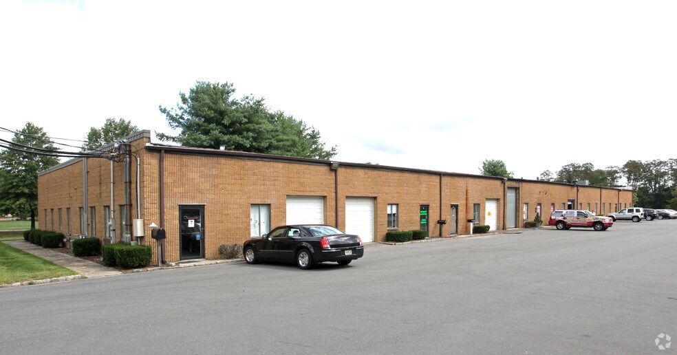More Photos Of 227 State Route 33, Manalapan Township Light Manufacturing For Lease