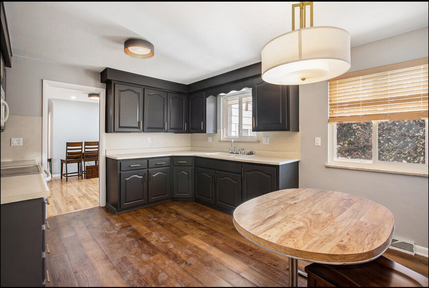 More Photos Of 13118 N Highland Cir, Littleton Warehouse For Lease