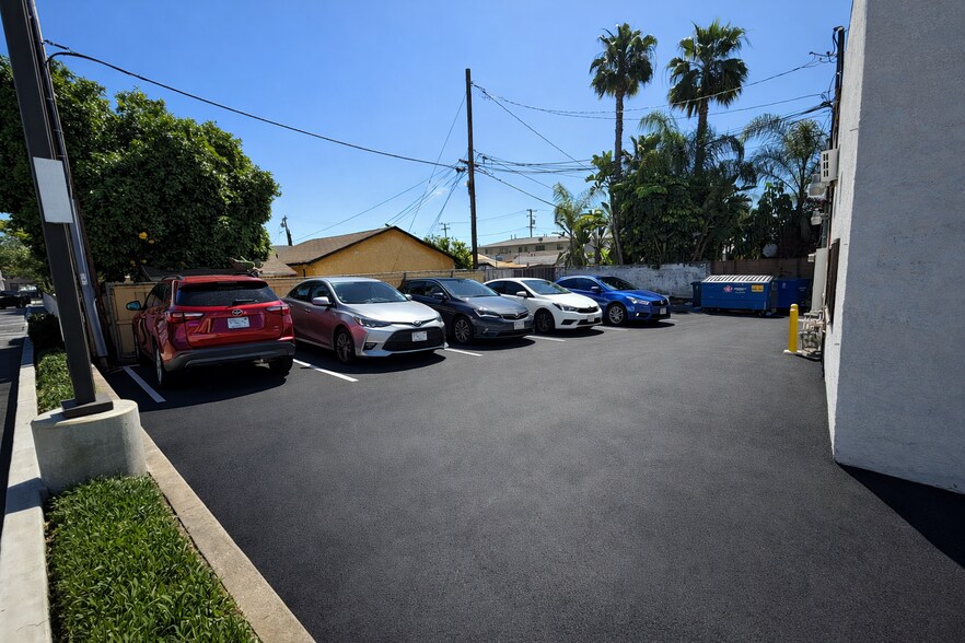 More Photos Of 6320-6322 Atlantic Blvd, Bell Storefront For Lease