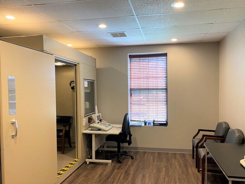 More Photos Of 1475-1495 W Main St, Tipp City Medical For Lease