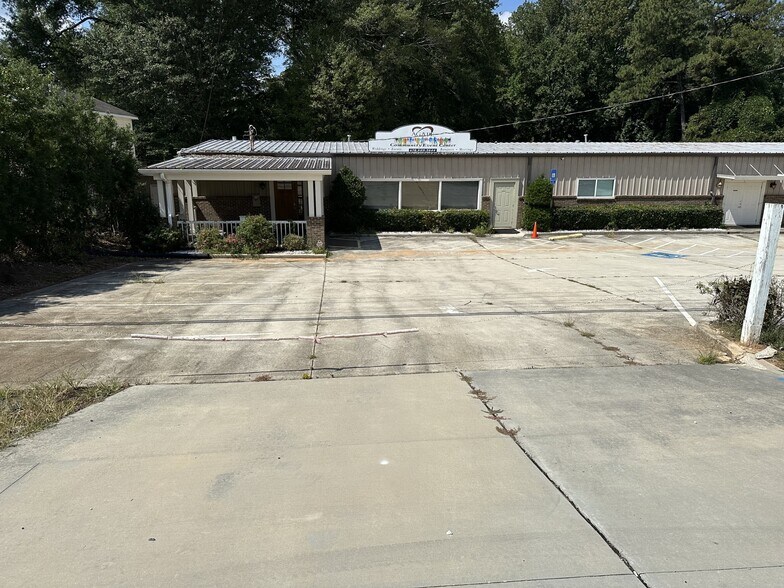 More Photos Of 8127 Dallas Hwy, Douglasville Freestanding For Sale