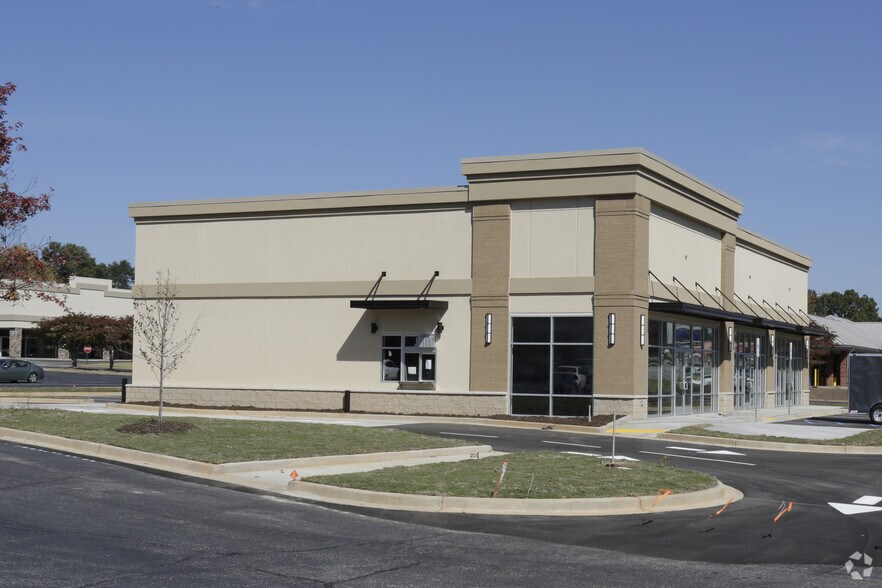 More Photos Of 2800-2898 Wade Hampton Blvd, Taylors Unknown For Lease