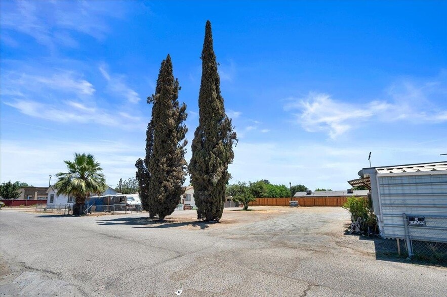 More Photos Of , Hanford Unknown For Sale