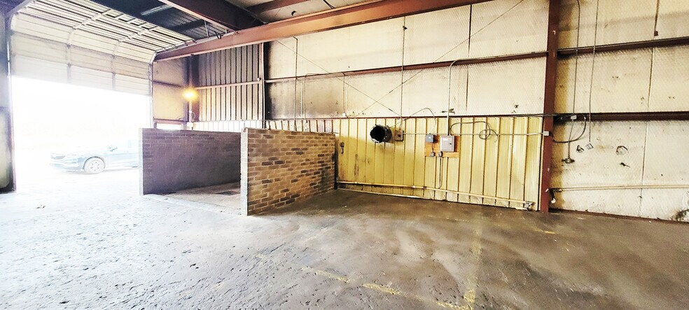 More Photos Of 6099 FM 2767, Tyler Industrial For Lease