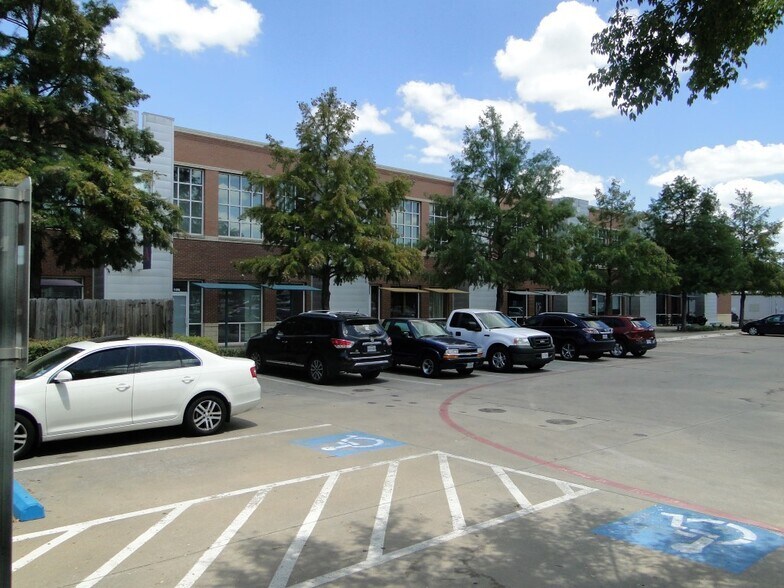 More Photos Of 100 S Main St, Duncanville Storefront Retail Residential For Lease