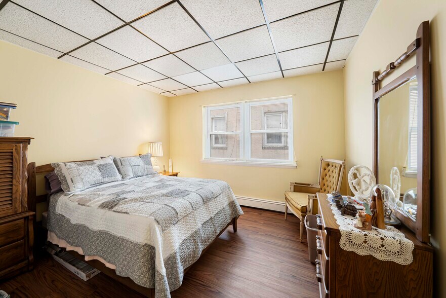 More Photos Of 46 Marion St, Port Reading Restaurant For Sale