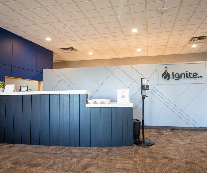 More Photos Of 401 21A St N, Lethbridge Office For Sale
