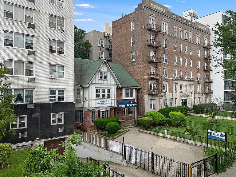 More Photos Of 622 Ocean Ave, Brooklyn Land For Sale