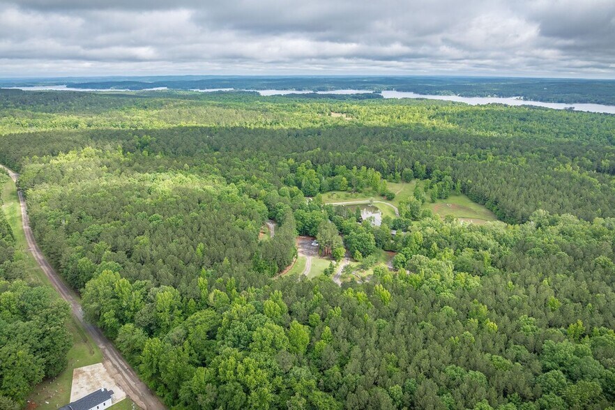 More Photos Of 1530 Buck Hill Rd, Ridgeway Industrial For Sale