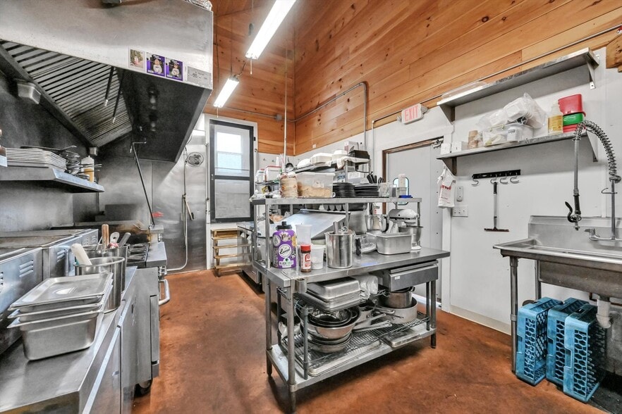 More Photos Of 301 W Main St, Ephrata Hospitality For Sale