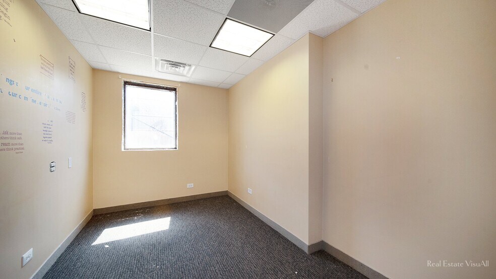 More Photos Of 129 S Roselle Rd, Schaumburg Office For Sale