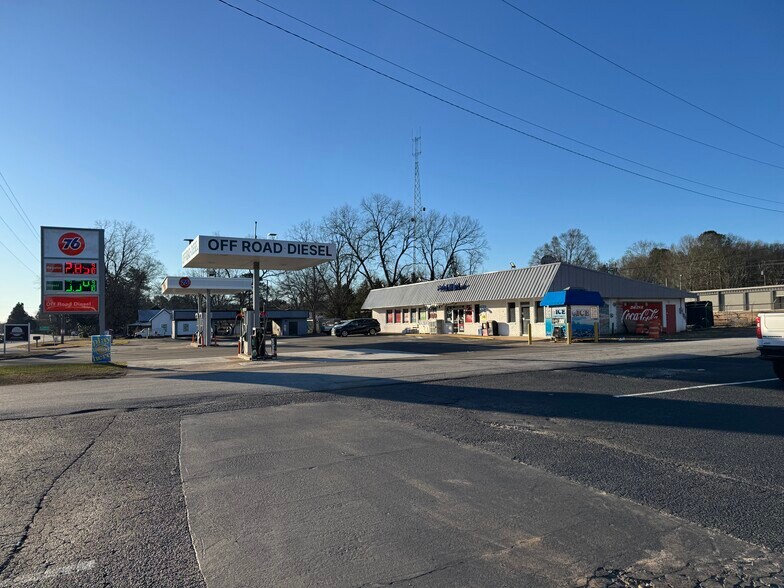 More Photos Of 8665 Maysville Rd, Maysville Self Storage For Sale