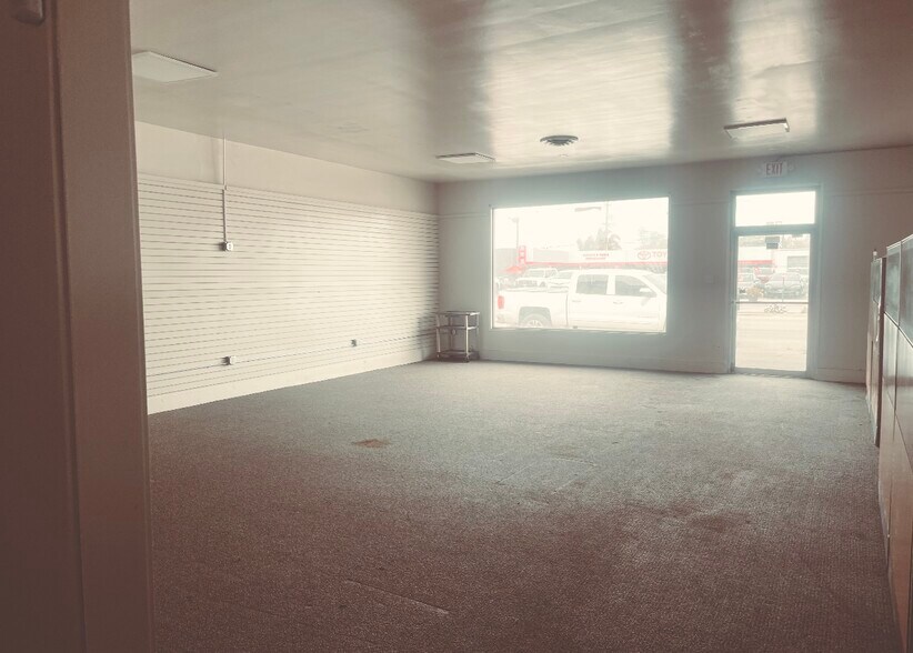 More Photos Of 208-210 E Ocean Ave, Lompoc Storefront For Sale