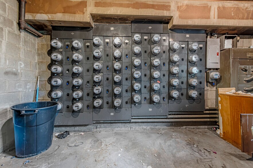 More Photos Of 23740 Fenkell St, Detroit Apartments For Sale