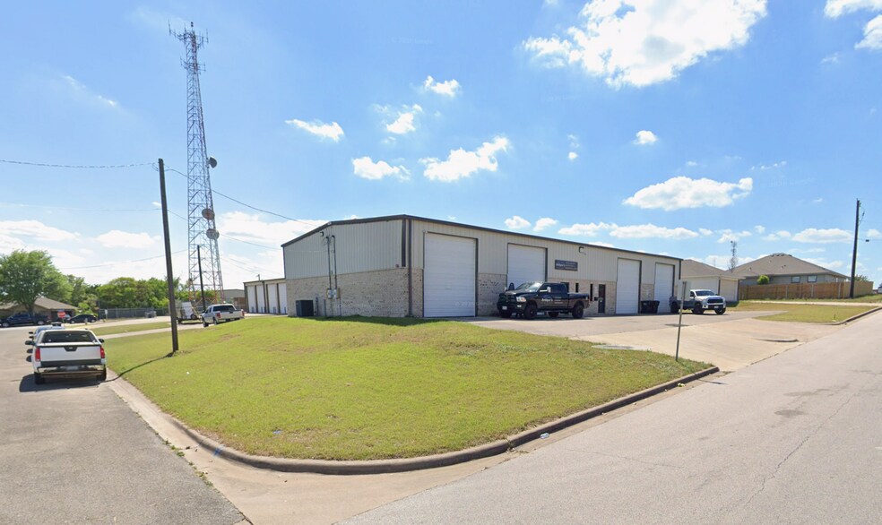 Primary Photo Of 2501 Saulsbury Dr, Temple Warehouse For Sale