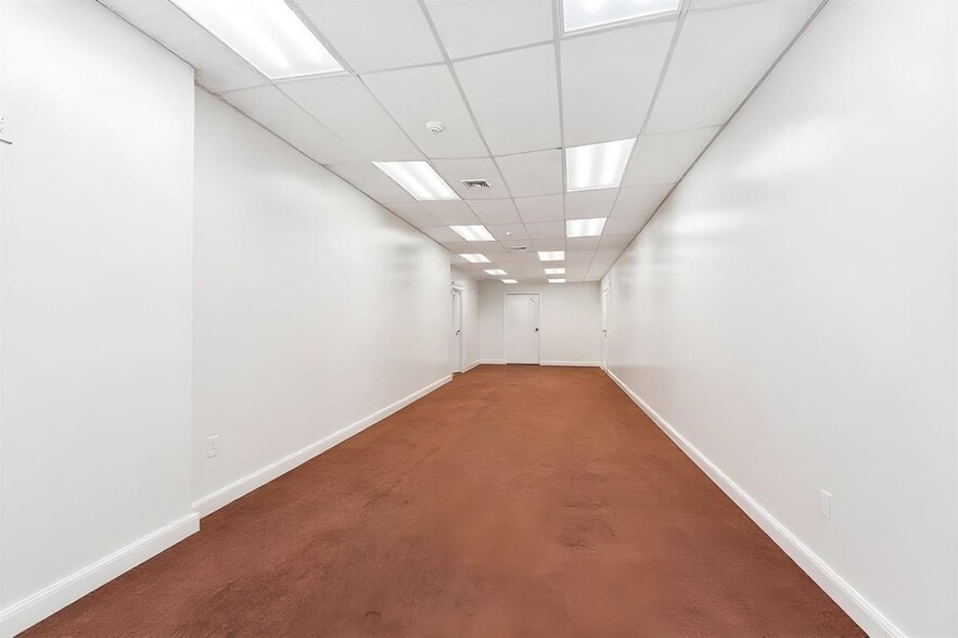 More Photos Of 1303 Summit Ave, Union City Storefront Retail Residential For Sale