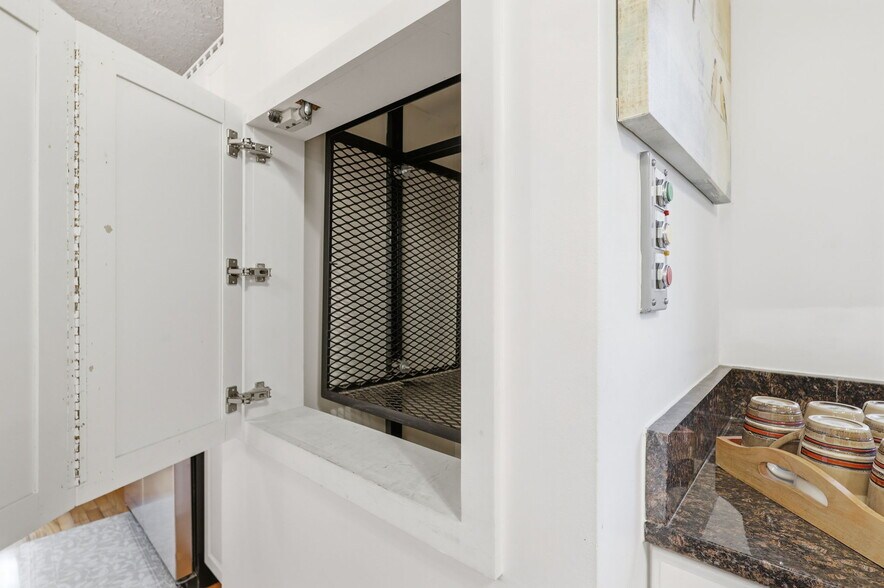 More Photos Of 1644 Broadstone Rd, Banner Elk General Retail For Sale