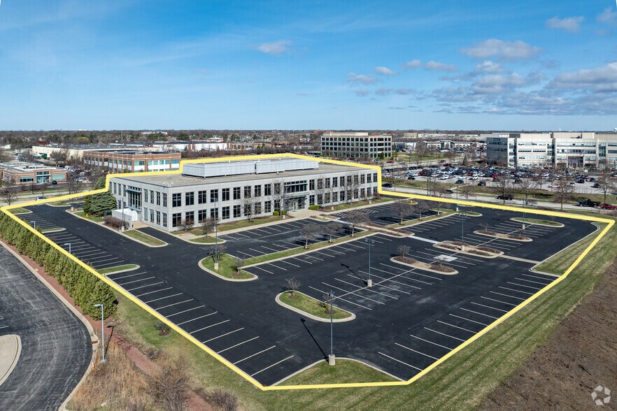 More Photos Of 2601 Patriot Blvd, Glenview Office For Lease