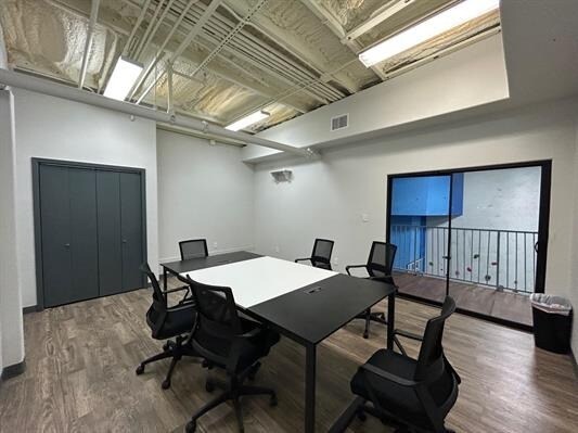 More Photos Of 8218 Casa Verde Rd, Laredo Office For Sale