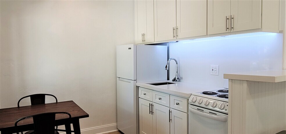 More Photos Of 101-107 Tacoma Ln, West Palm Beach Apartments For Lease