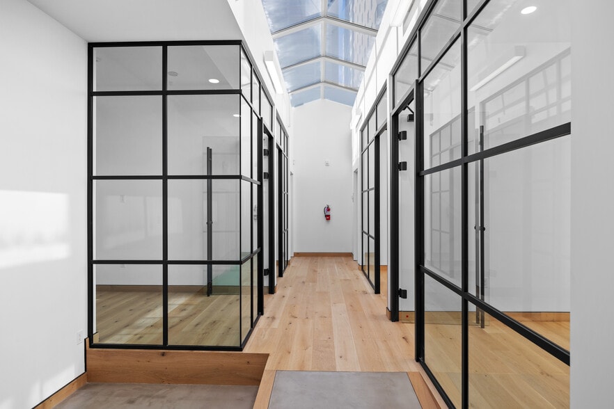 More Photos Of 632 Commercial St, San Francisco Office For Sale