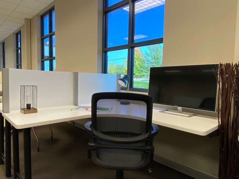 More Photos Of 3340-3350 NE Ralph Powell Rd, Lee's Summit Office For Sale