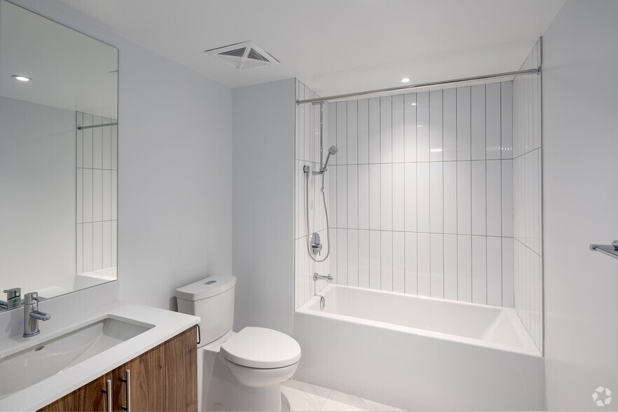 More Photos Of 9 Croham Rd, Toronto Apartments For Lease