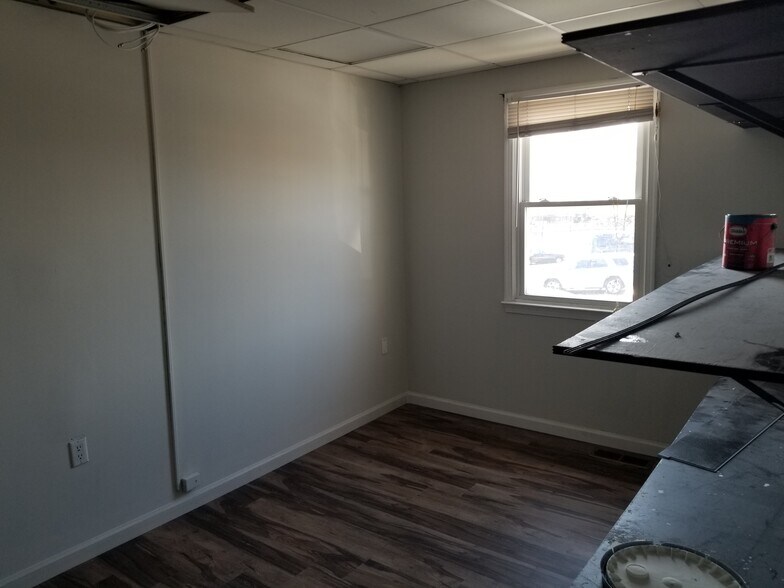 More Photos Of 4700 Stamp Rd, Marlow Heights General Retail For Lease