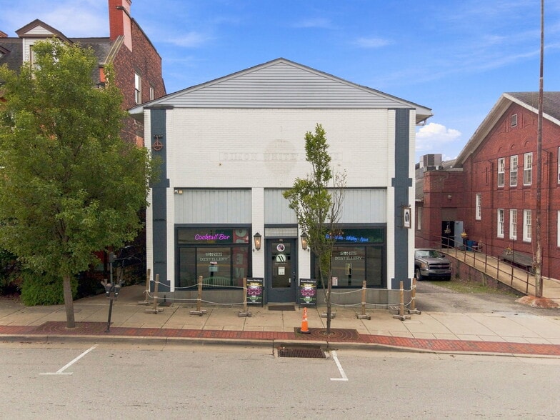 Primary Photo Of 68 W Maiden St, Washington Freestanding For Sale