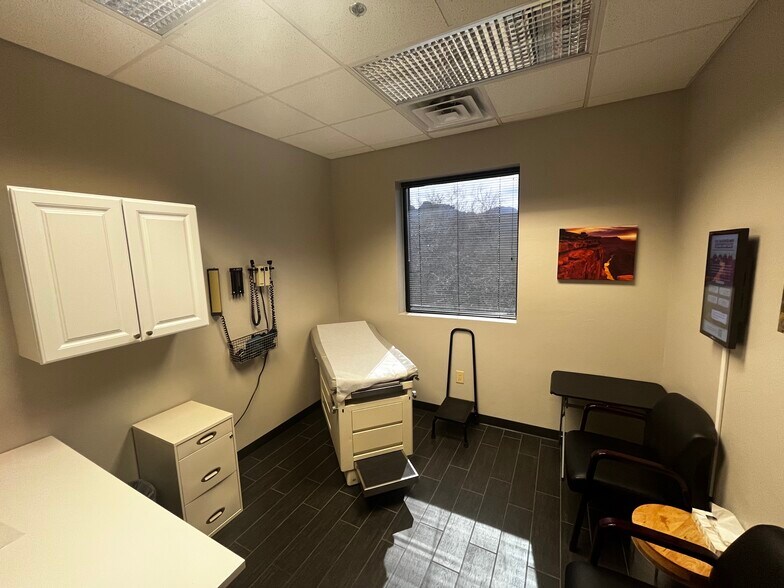 More Photos Of 2506 E Vistoso Commerce Loop, Tucson Medical For Sale