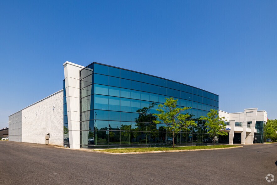 More Photos Of 2625-2655 Boul Jacques-Cartier E, Longueuil Flex For Lease