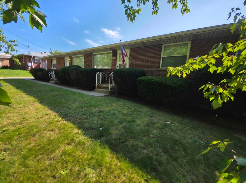 More Photos Of 869 Legan Ct, Coventry Township Apartments For Sale
