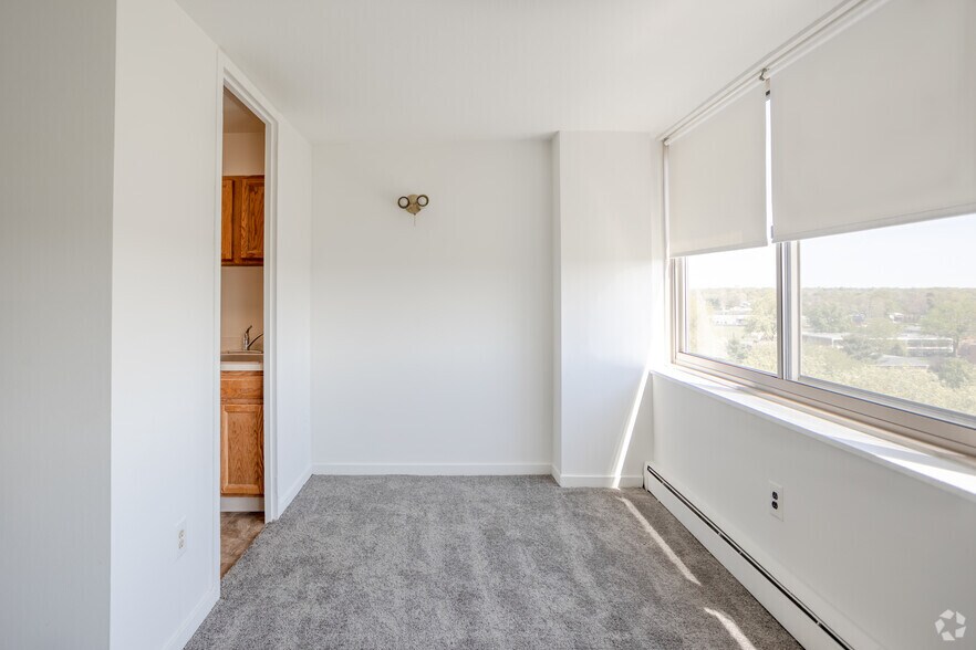 More Photos Of 5105 N Park Dr, Pennsauken Apartments For Lease