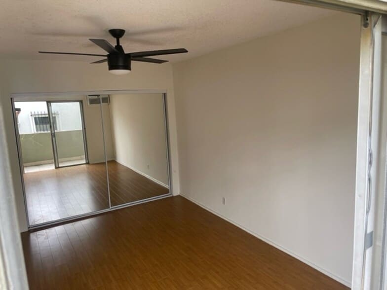 More Photos Of 7631 Norton Ave, West Hollywood Apartments For Sale