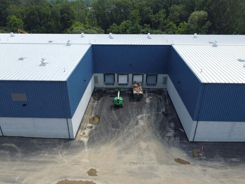 More Photos Of 999 Willow Grove St, Hackettstown Warehouse For Lease