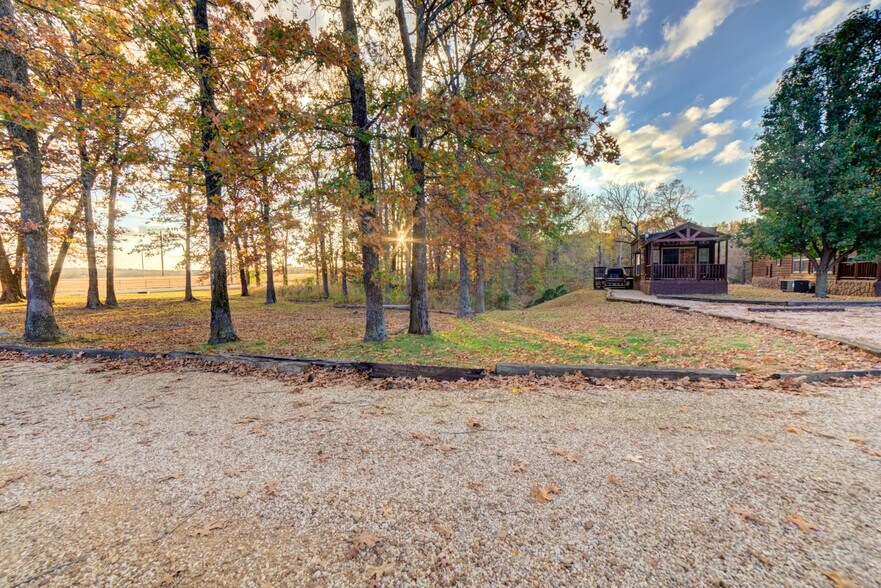 More Photos Of 446724 E 390 Rd, Langley Hotel For Sale