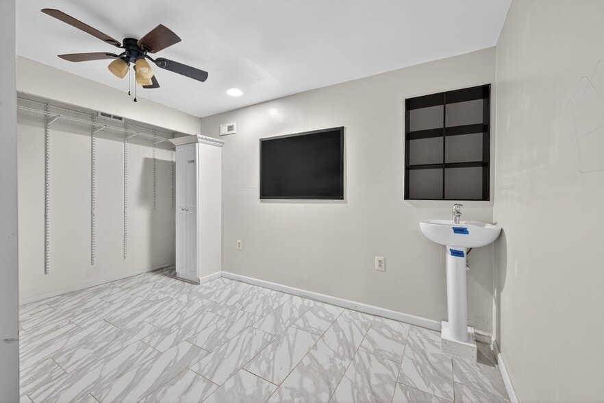 More Photos Of 1601 Montello Ave NE, Washington Storefront For Lease