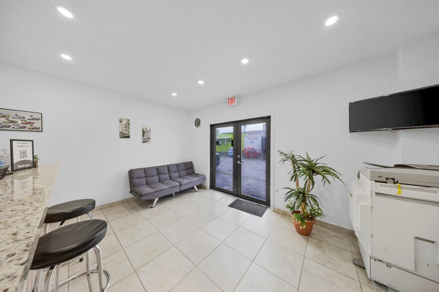 More Photos Of 1025 E 45th St, Hialeah Auto Salvage Facility For Sale