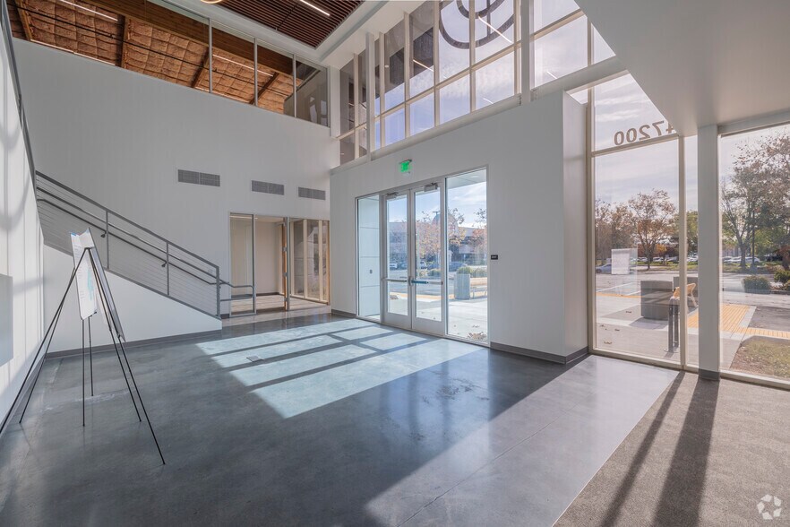 More Photos Of 47200 Bayside Pky, Fremont Flex For Sale