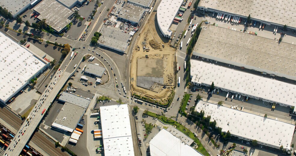 More Photos Of 2301-2329 E Pacifica Pl, Rancho Dominguez Unknown For Lease