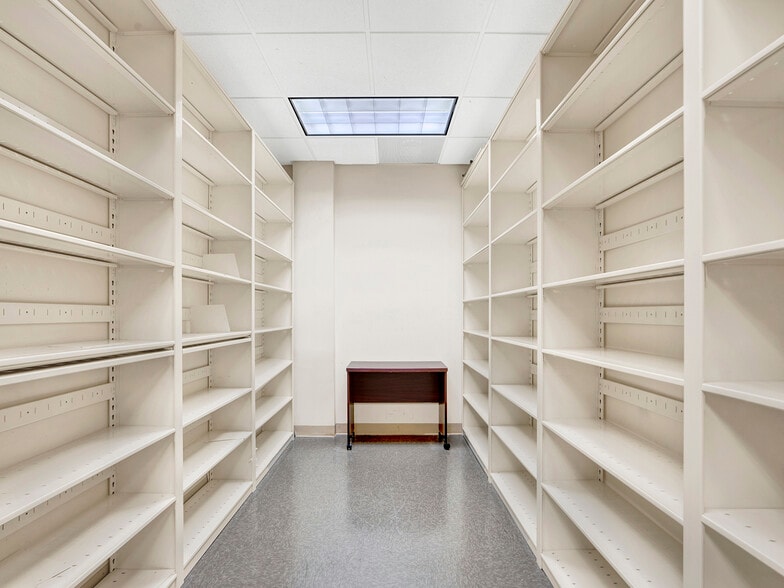 More Photos Of 4070 Laguna St, Coral Gables Medical For Lease