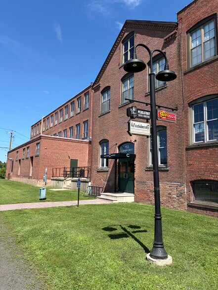 More Photos Of 168 Center St, Southington Industrial For Lease