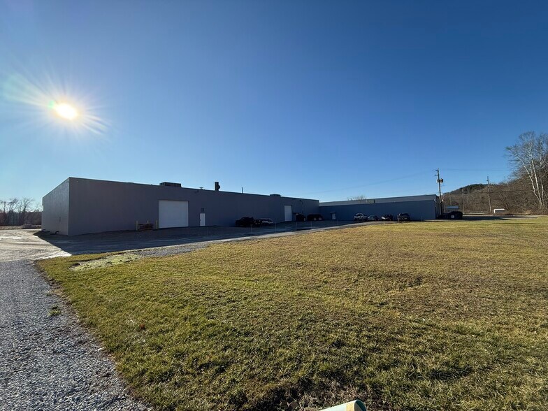 More Photos Of 5539 Gundy Dr, Midvale Industrial For Sale