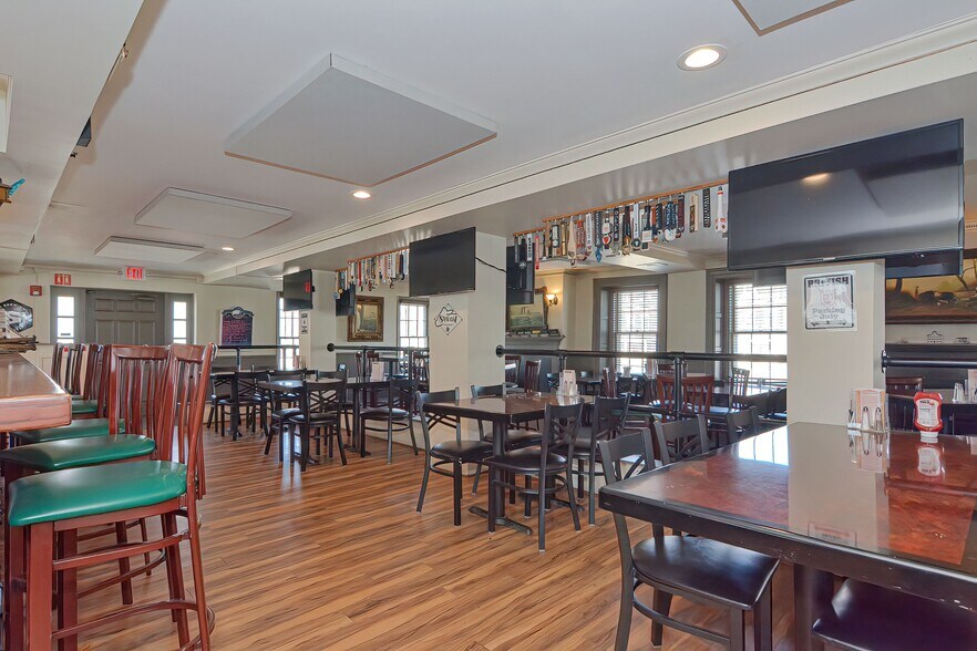 More Photos Of 25 Grafton, Grafton Restaurant For Sale