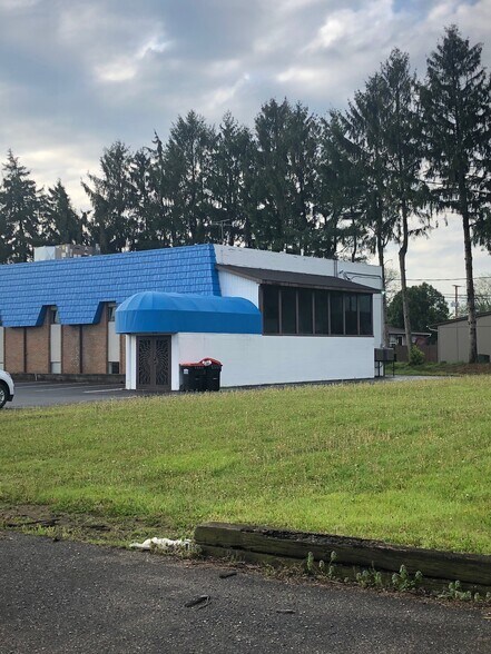 More Photos Of 905 N 21st St, Newark Medical For Lease