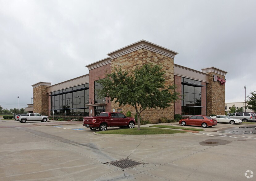 More Photos Of 771 E US Highway 80, Forney Office For Lease