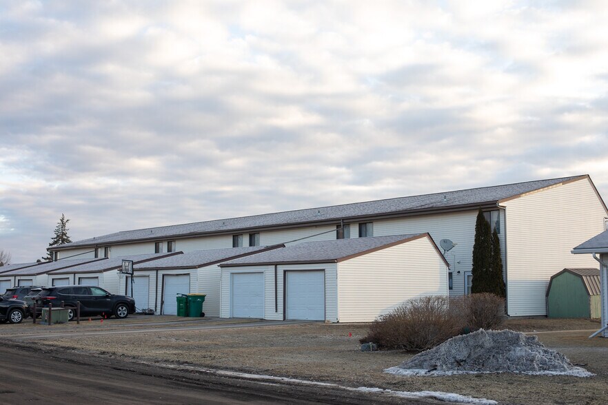 More Photos Of 114 8th Ave SE, Mayville Apartments For Sale