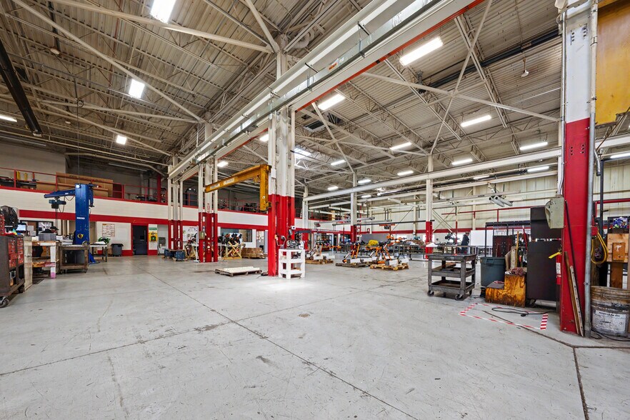 More Photos Of 51214 Industrial Dr, Macomb Warehouse For Sale